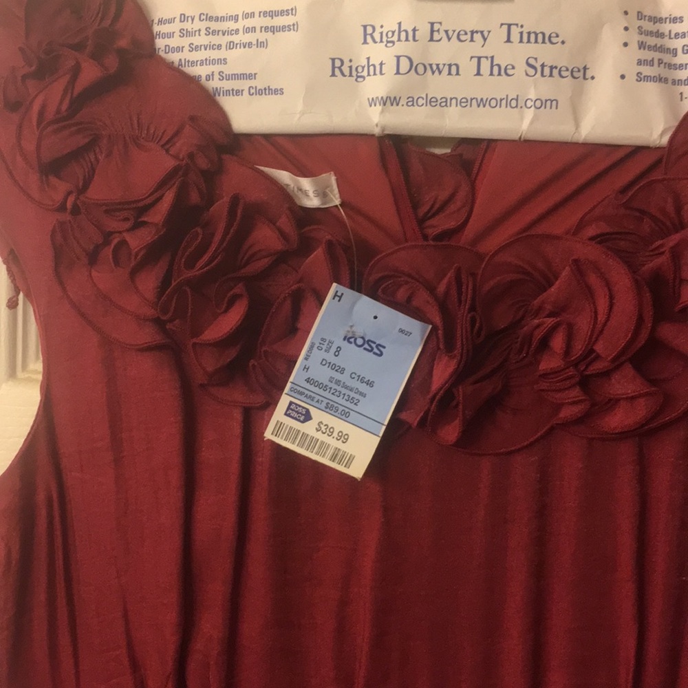 Dress - Picture 2 of 3
